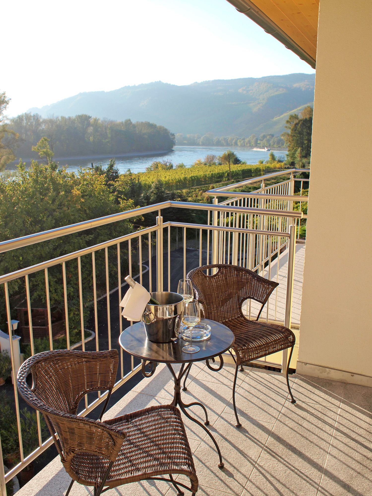 eh_gartenhotel_pfeffel_duernstein_balkon-28