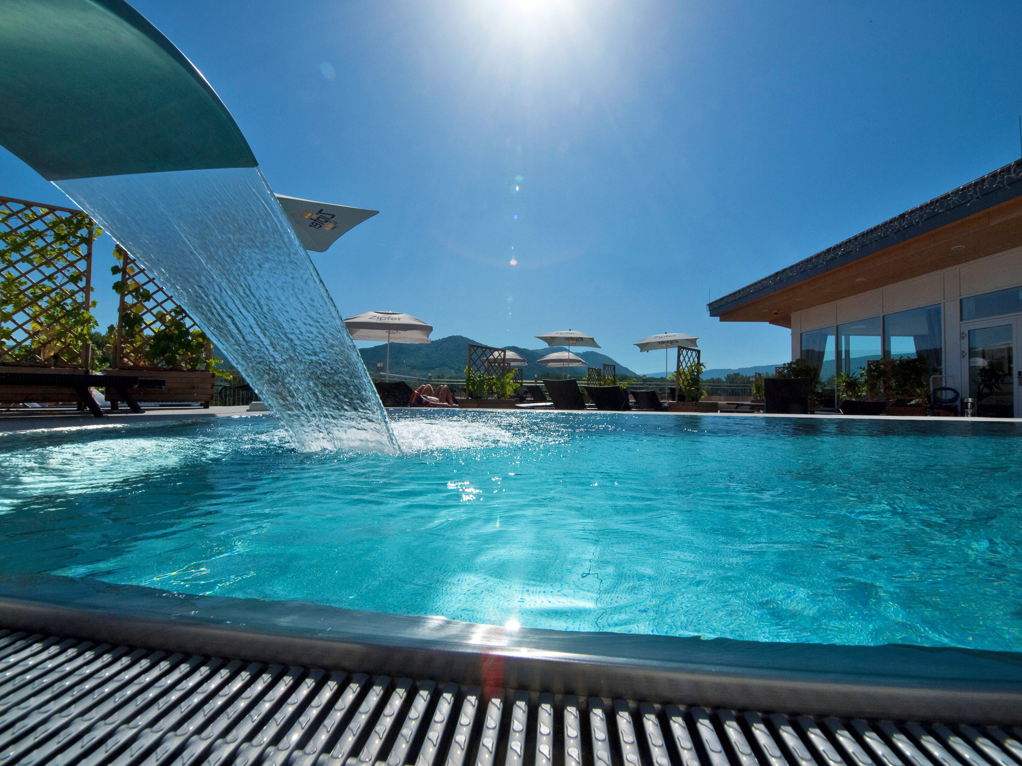 eh_gartenhotel_pfeffel_duernstein_pool-29