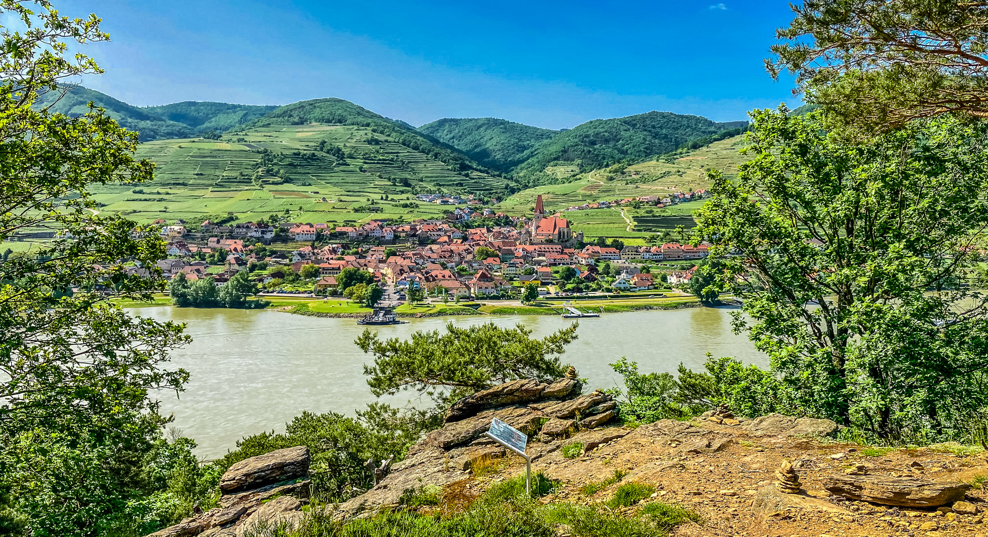 eurohike_wanderreisen_welterbesteig_wachau_blick_rossatz-7