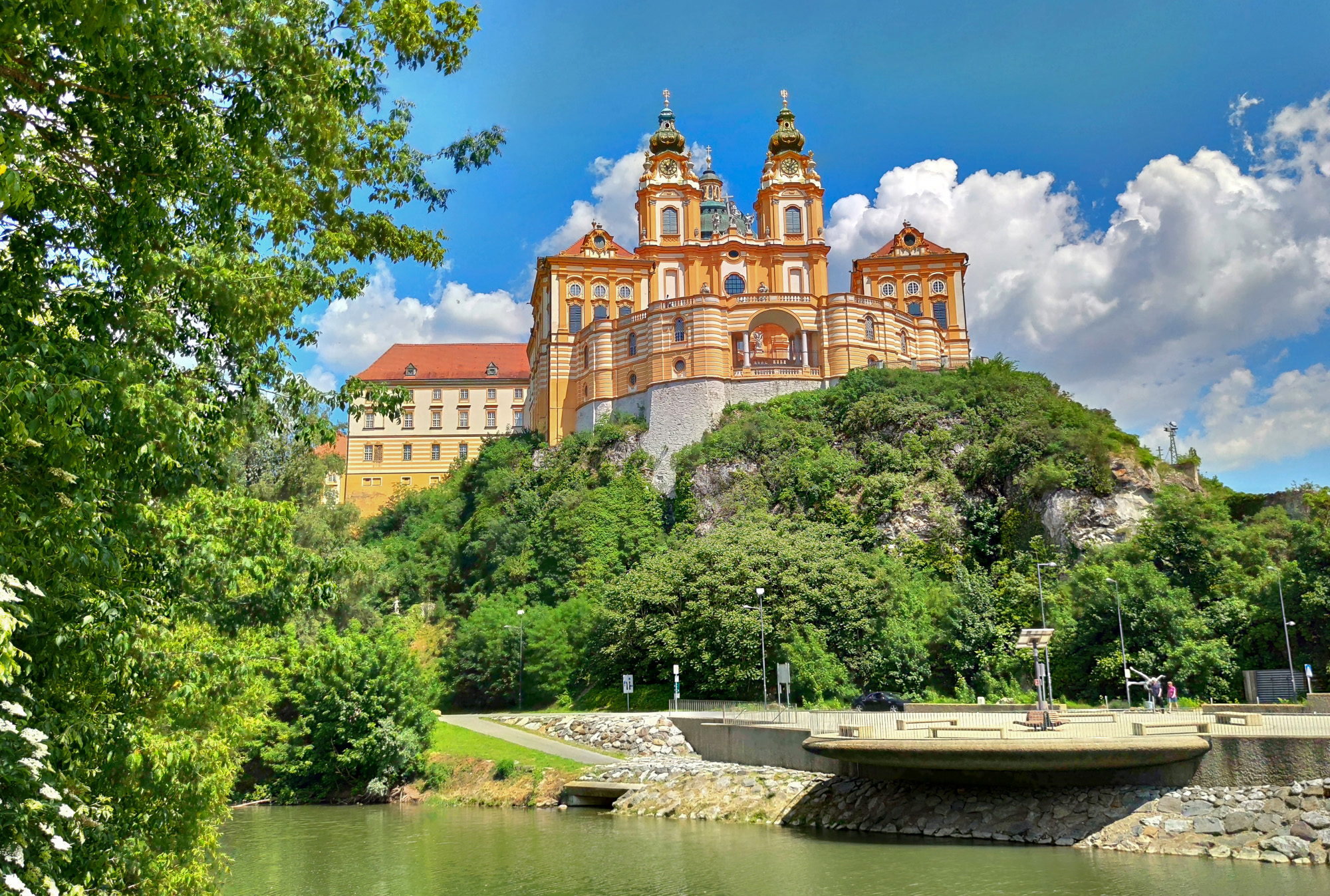eurohike_wanderreisen_welterbesteig_wachau_kloster_stift_melk-17